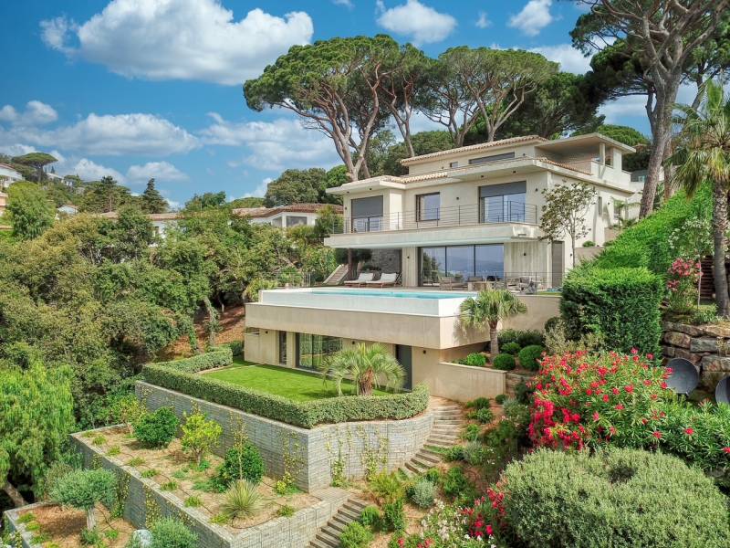 VERKOOP VILLA 4 SLPK Sainte-Maxime - Adembenemend zeezicht