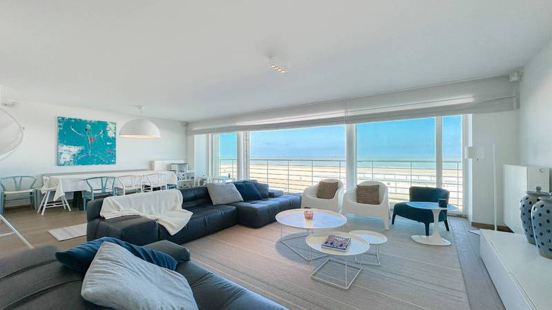 VERHUUR  Appartement 3 SLPK Knokke-Heist - Zeedijk / Gemeubileerd / gevelbreedte van 9m!