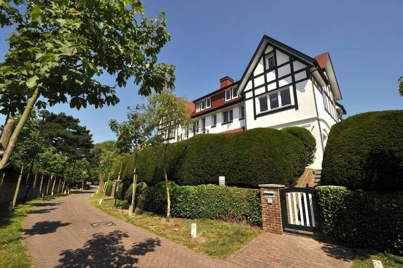 VERHUUR Villa 6 SLPK Knokke-Zoute -koppelvilla in de Zoute paadjes / vlakbij Dominicanenkerkje