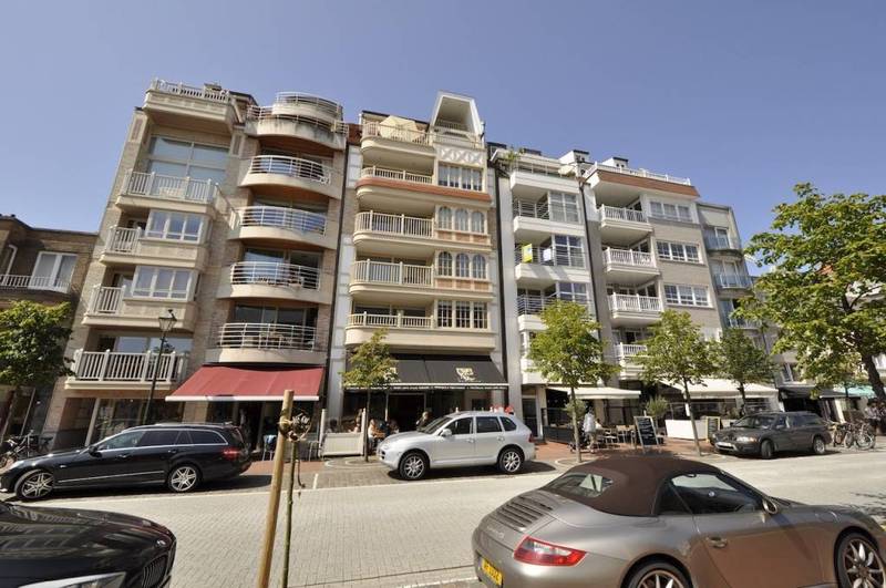 VERHUUR  Appartement 2 SLPK Knokke-Heist -Dumortierlaan/ tegenover Heilig Hartkerk