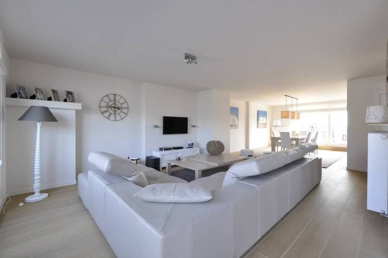 VERHUUR  Appartement 3 SLPK Knokke-Zoute -Duplex op Kustlaan / vlakbij Driehoeksplein