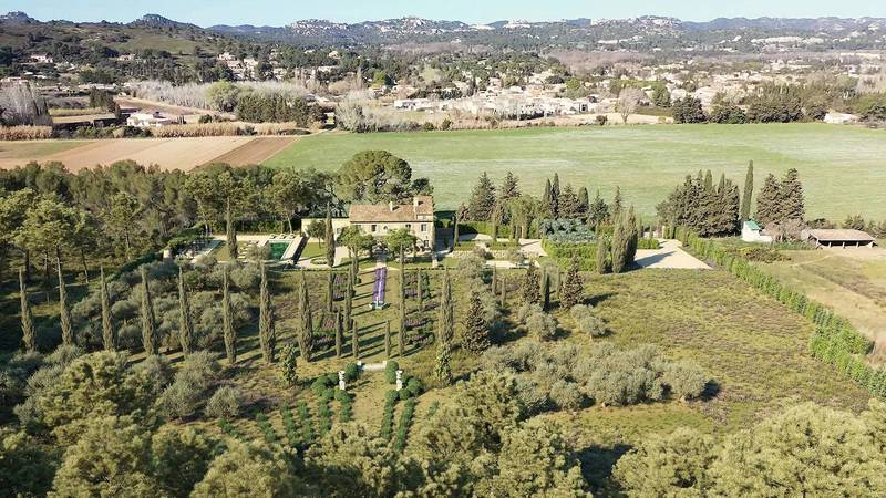 VERKOOP Villa 5 SLPK Paradou / Provence / FRANKRIJK -Provencaalse MAS, terrein van 4 ha.