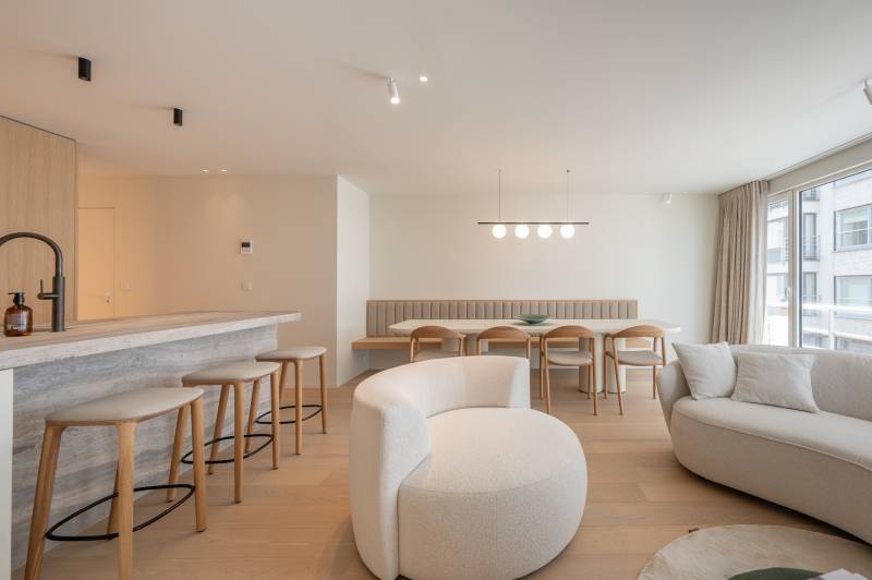 VERKOOP Appartement 3 SLPK Knokke-Zoute - zijdelings zeezicht / TOPRENOVATIE!