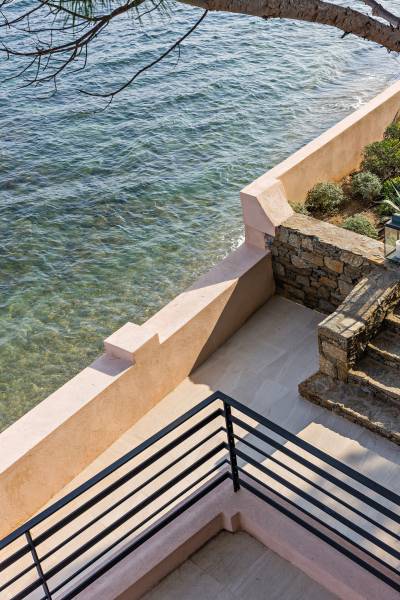 VERKOOP  VILLA 6 SLPK GRIMAUD - Pieds dans l'eau / Uitzonderlijke eigendom