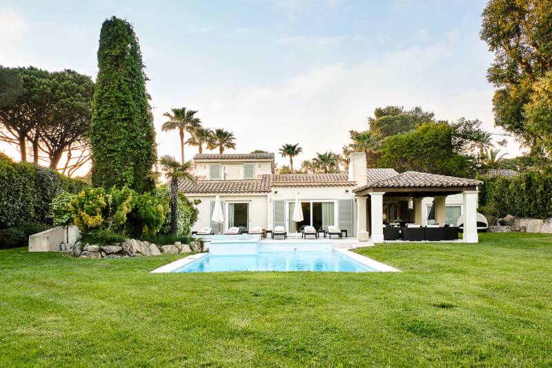 VERKOOP VILLA 6 SLPK SAINT-TROPEZ - Uitzonderlijke ligging vlakbij het strand