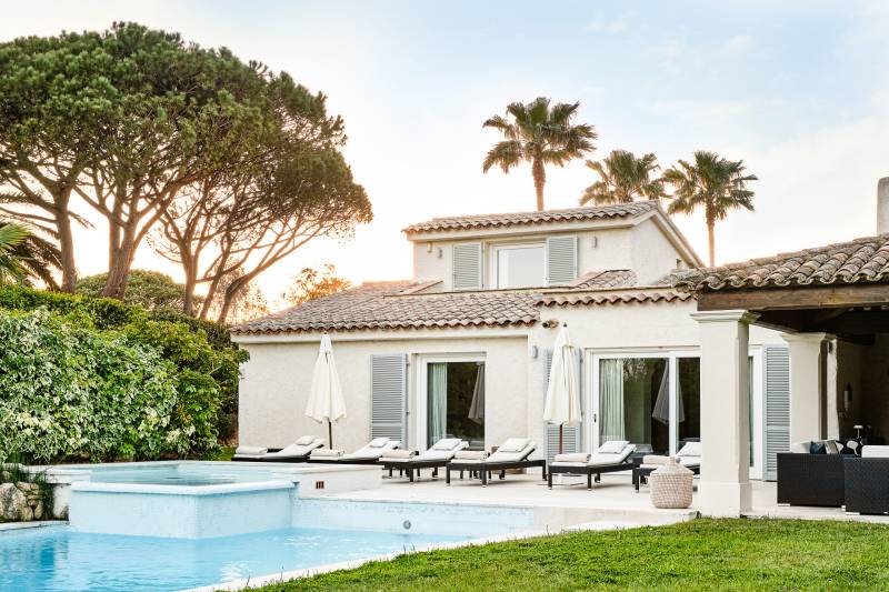 VERKOOP VILLA 6 SLPK SAINT-TROPEZ - Uitzonderlijke ligging vlakbij het strand