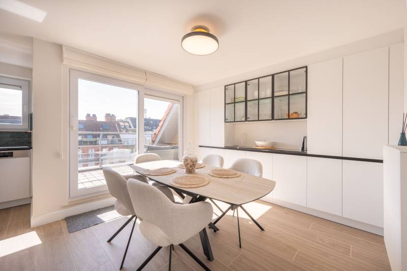 VERKOOP APPARTEMENT 3 SLPK Knokke-Heist - Duplex penthouse met zijdelings zeezicht