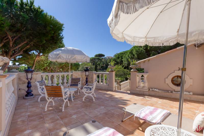 VERKOOP  VILLA 4 SLPK - LA CROIX-VALMER - Gigaro