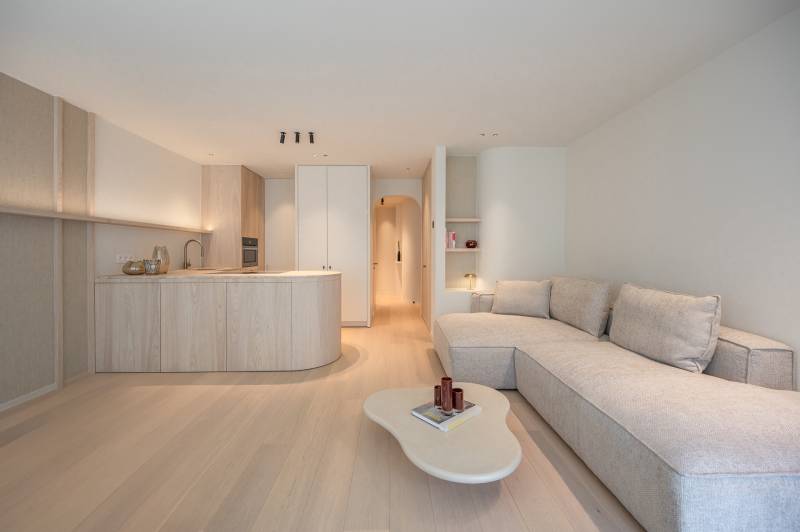 VERKOOP APPARTEMENT 2 SLPK KNOKKE-ZOUTE - HOOGWAARDIGE AFWERKING / zijdelings zeezicht