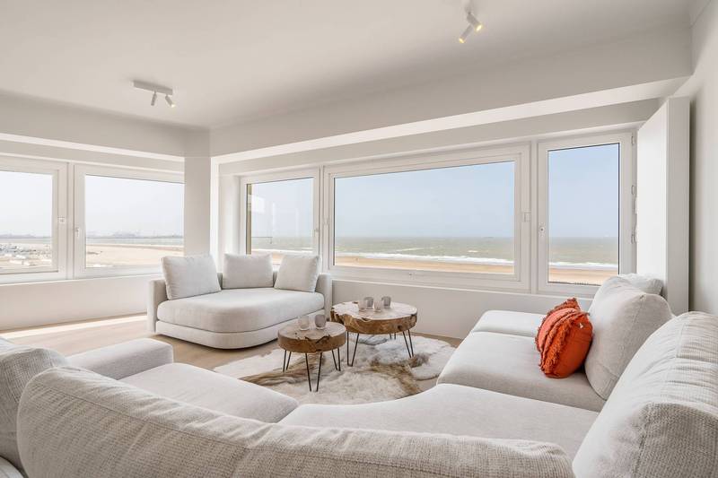 VERKOOP  Appartement 4 SLPK Knokke-Heist -HOEKAPPARTEMENT / panoramisch ZEEZICHT