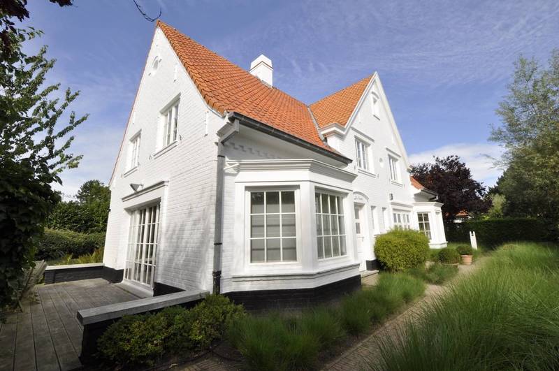 VERKOOP Villa 4 SLPK Knokke-Zoute -vlakbij de Royal Zoute tennis club