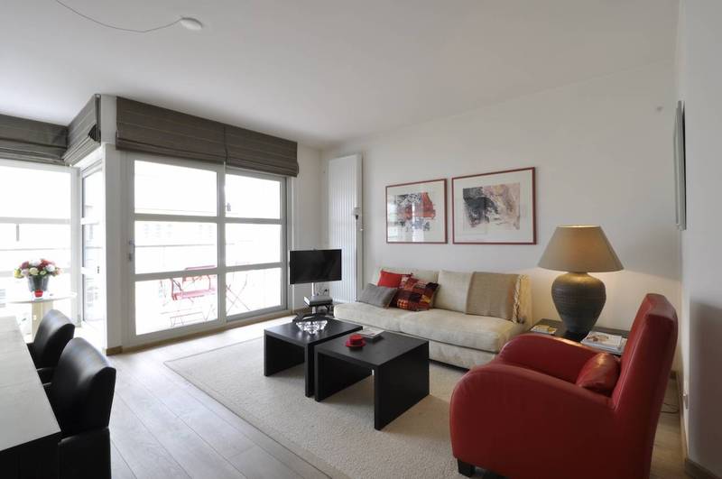 VERHUUR  Appartement 2 SLPK Knokke-Heist -Dumortierlaan/ tegenover Heilig Hartkerk