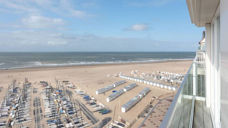Appartement met prachtig zeezicht te koop in Duinbergen 