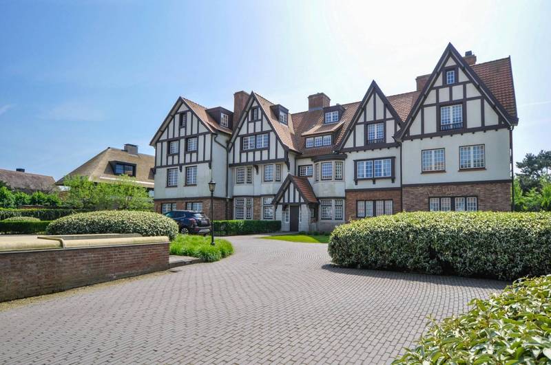 VERHUUR Garage Knokke-Zoute - Gesloten garagebox in hartje Zoute...