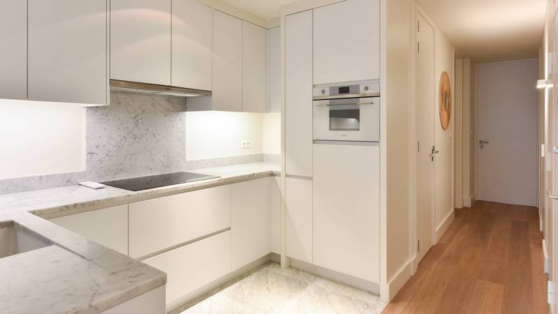 VERKOOP  Appartement 2 SLPK Knokke-Zoute -zijdelings zeezicht / aan Driehoeksplein