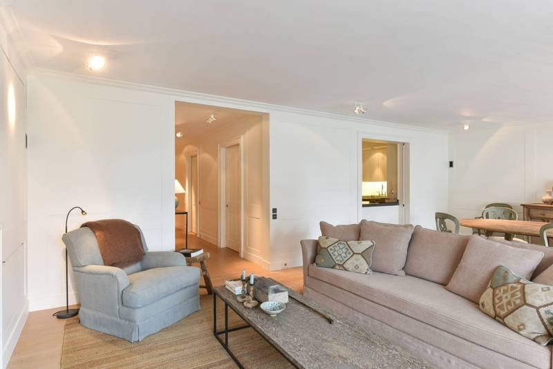 VERKOOP  Appartement 2 SLPK Knokke-Zoute -Kustlaan / inrichting OBUMEX